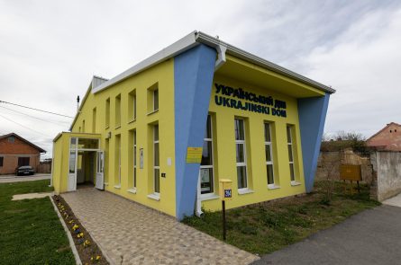 037_Ukrajinski_dom02