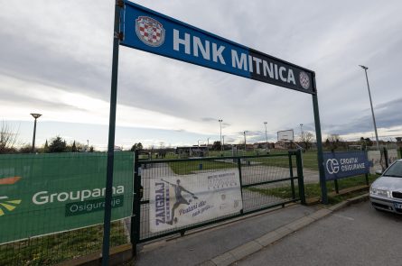 121_Nogometni_stadion_HNK_Mitnica01